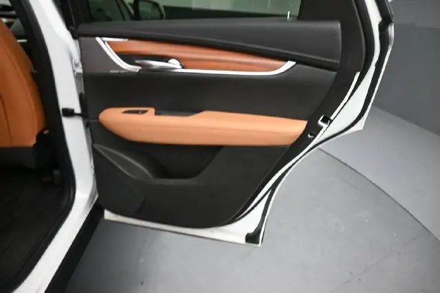2021 Cadillac XT5 - $26,895