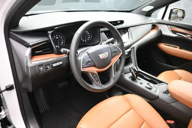 2021 Cadillac XT5 - $26,895