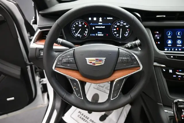 2021 Cadillac XT5 - $26,895