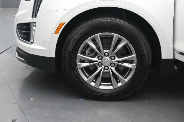 2021 Cadillac XT5 - $26,895