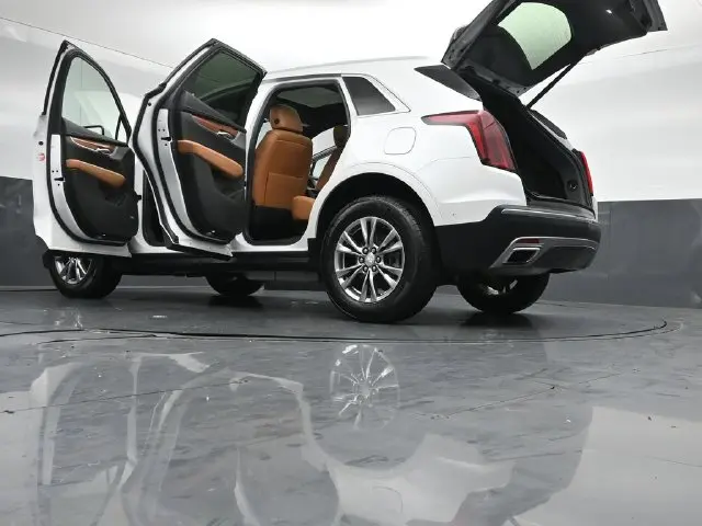 2021 Cadillac XT5 - $26,895