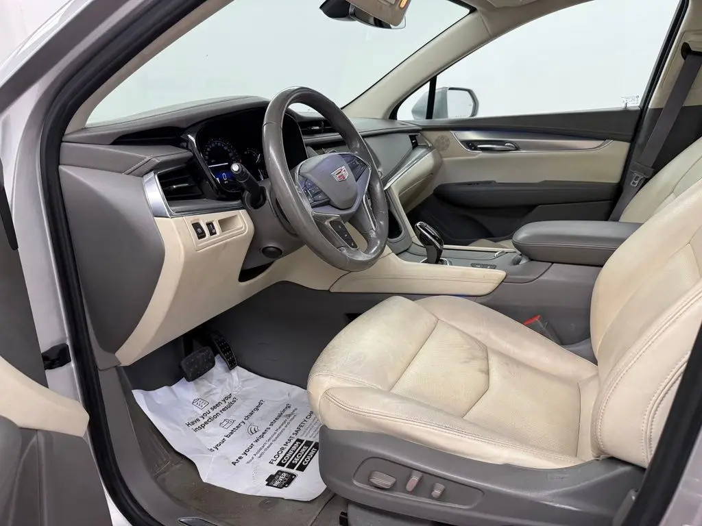 2019 Cadillac XT5 - $19,275