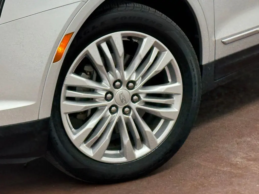 2019 Cadillac XT5 - $19,275