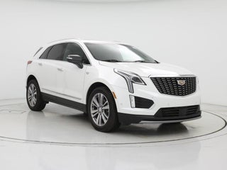 2020 Cadillac XT5 with Crystal White Tricoat Exterior
