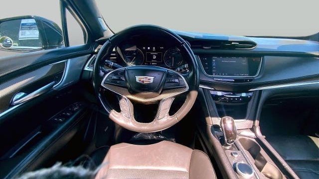 2020 Cadillac XT5 Premium Luxury