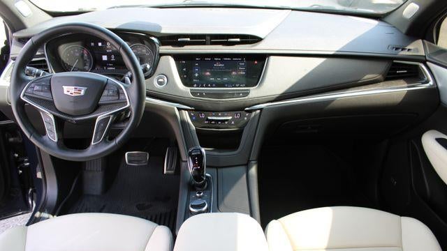 2025 Cadillac XT5 Sport