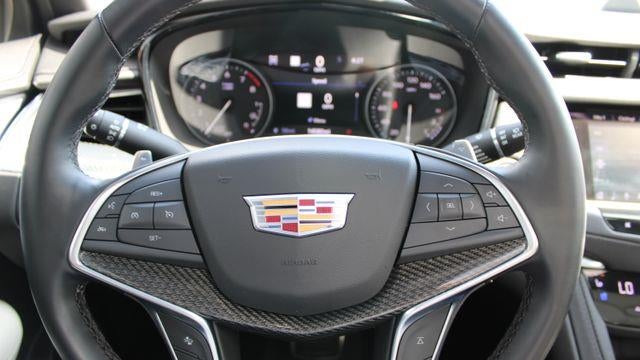 2025 Cadillac XT5 Sport