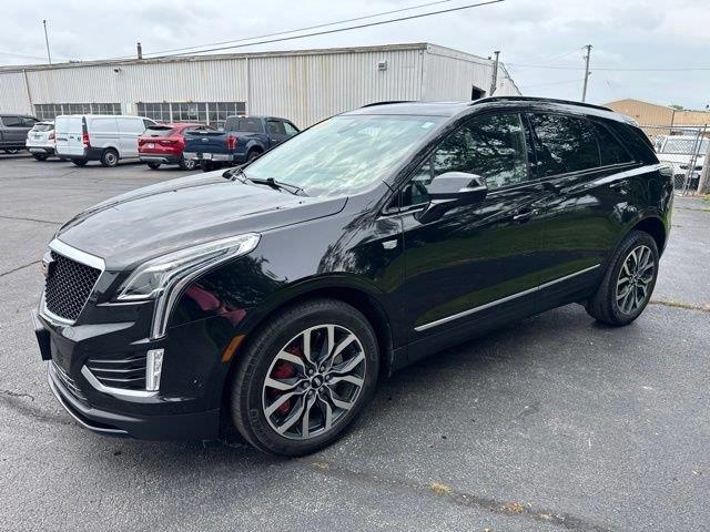 2022 Cadillac XT5 - $30,000
