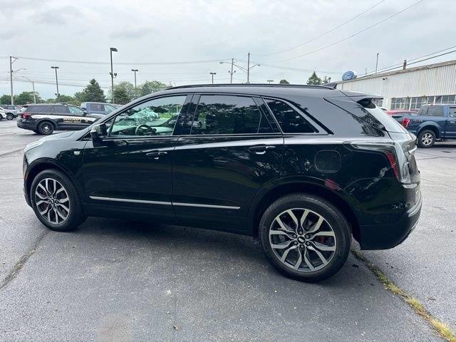 2022 Cadillac XT5 - $30,000
