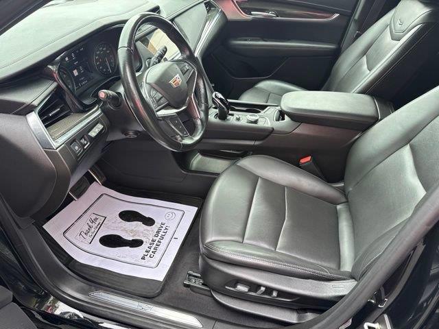 2022 Cadillac XT5 - $30,000