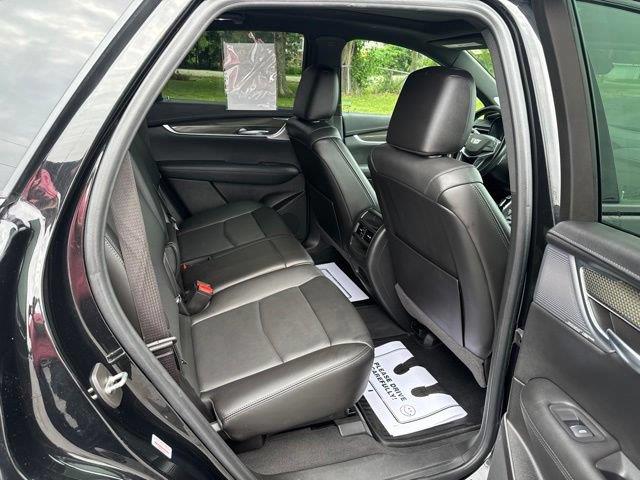 2022 Cadillac XT5 - $30,000