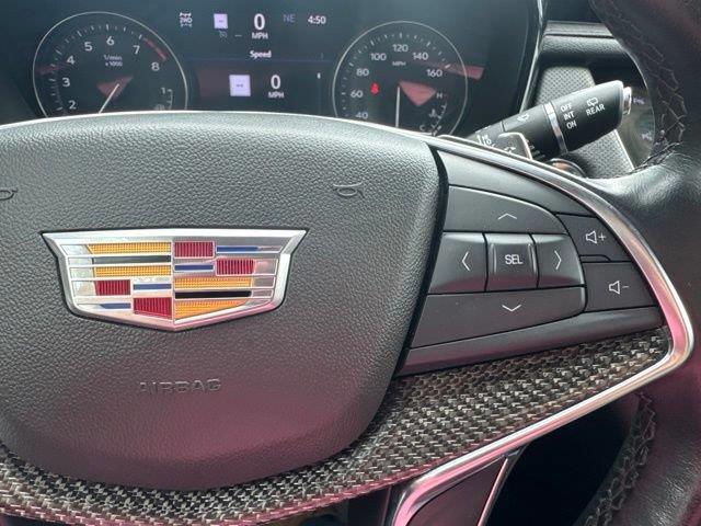 2022 Cadillac XT5 - $30,000