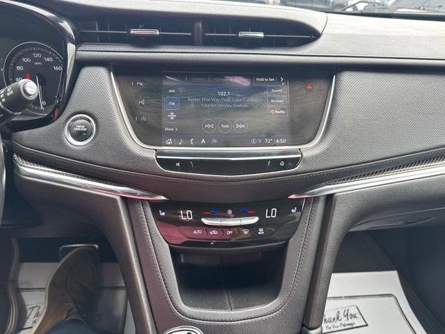 2022 Cadillac XT5 - $30,000