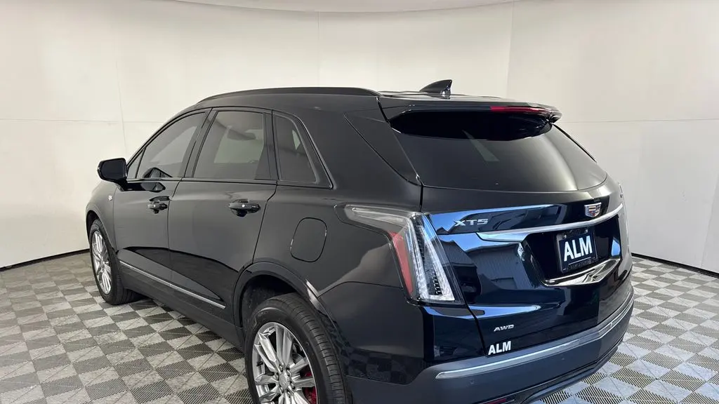 2023 Cadillac XT5 Sport