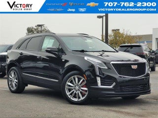 2024 Cadillac XT5 with Stellar Black Metallic Exterior