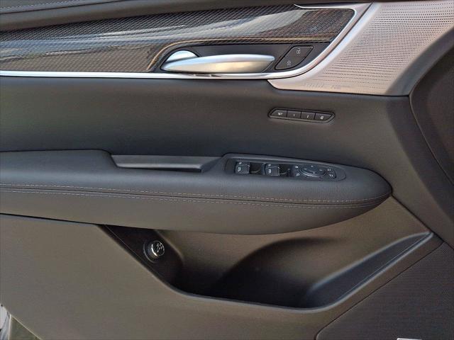 2025 Cadillac XT5 - $46,500