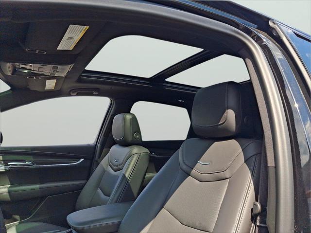 2025 Cadillac XT5 - $47,000