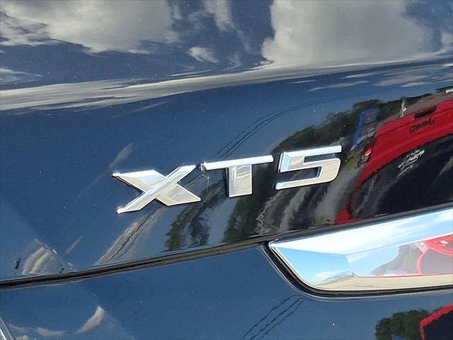 2025 Cadillac XT5 - $47,000