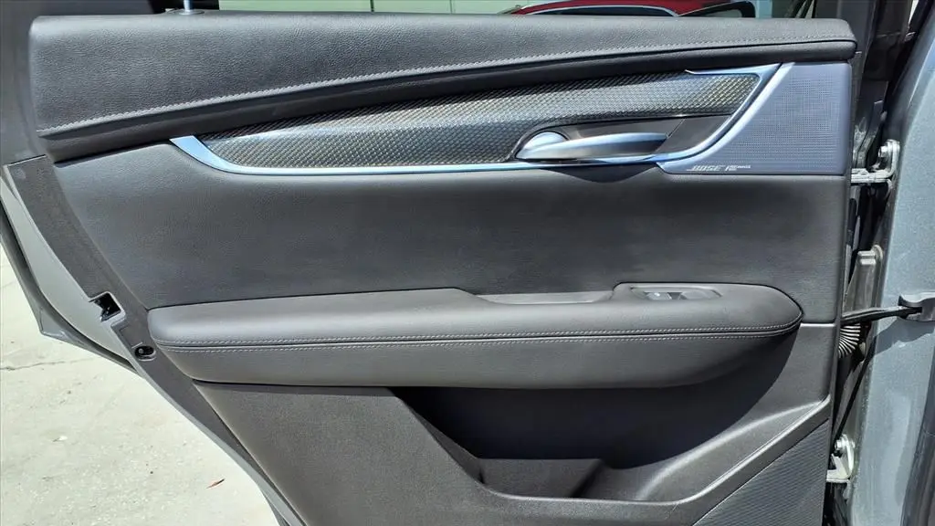2023 Cadillac XT5 Sport