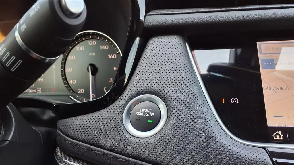 2023 Cadillac XT5 Sport