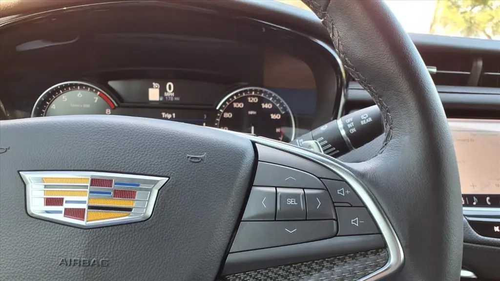 2023 Cadillac XT5 Sport