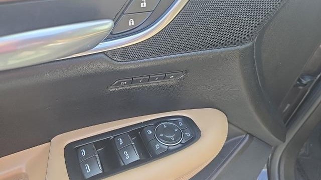 2018 Cadillac XT5 Platinum