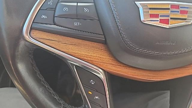 2018 Cadillac XT5 Platinum