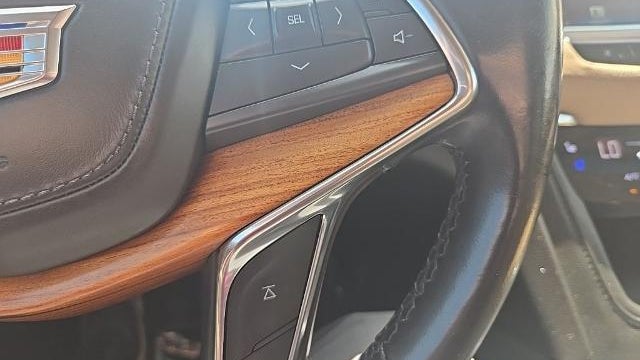 2018 Cadillac XT5 Platinum