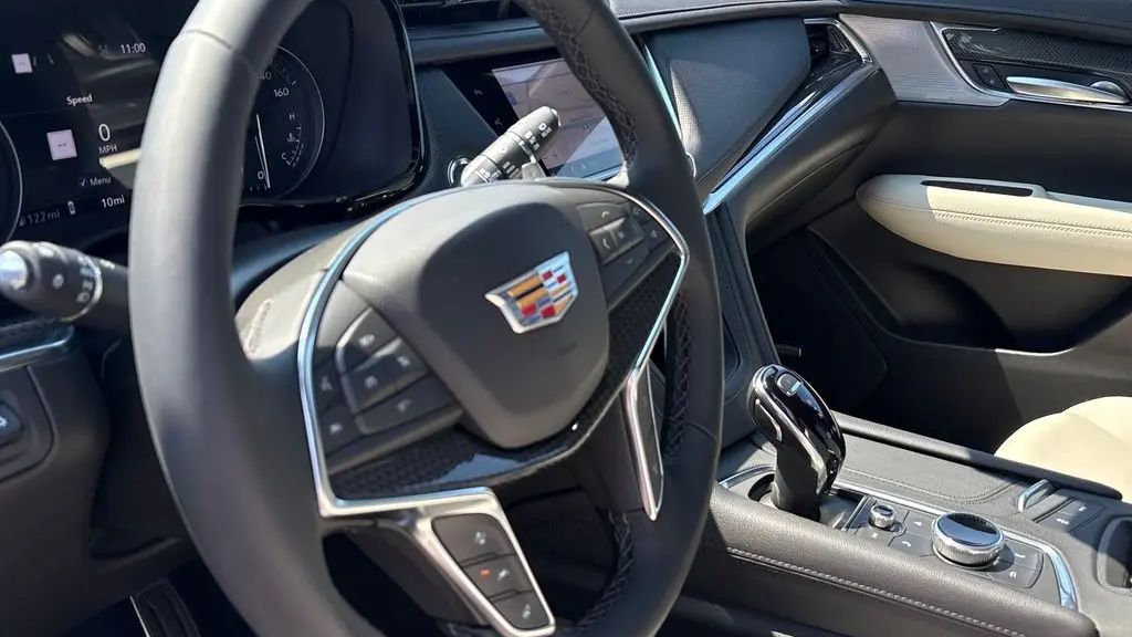 2026 Cadillac XT5 Sport