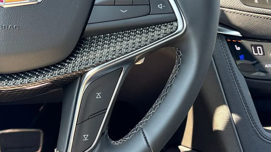 2026 Cadillac XT5 Sport