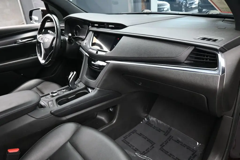 2021 Cadillac XT6 - $24,981