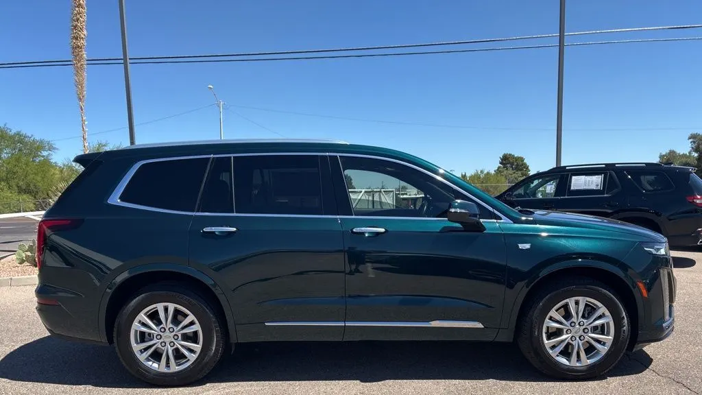 2024 Cadillac XT6 Luxury