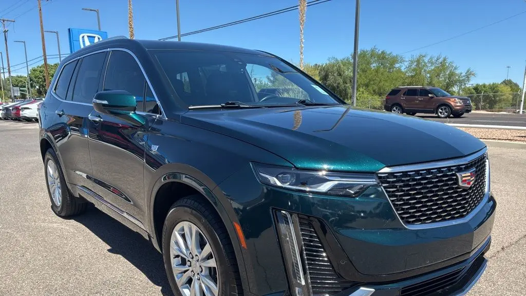 2024 Cadillac XT6 Luxury