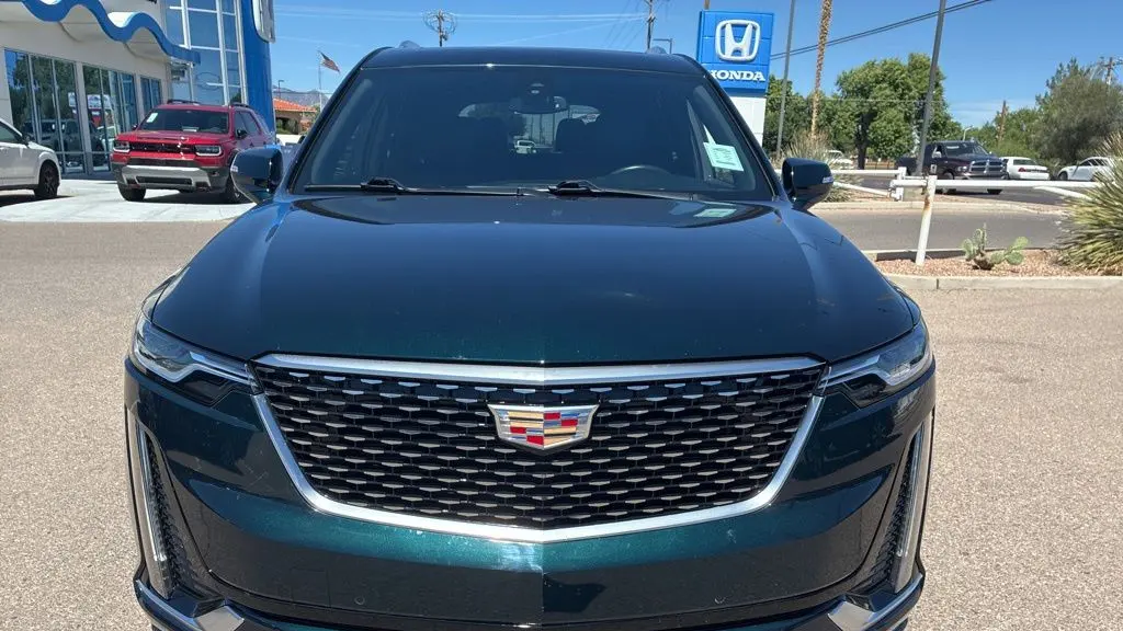 2024 Cadillac XT6 Luxury
