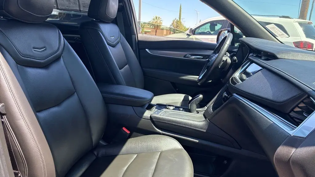 2024 Cadillac XT6 Luxury