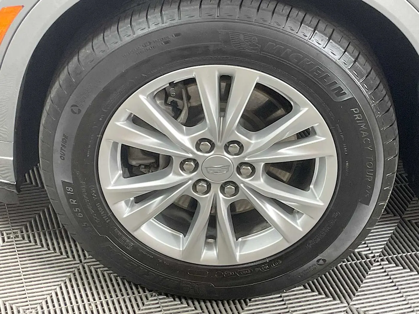2024 Cadillac XT6 - $37,995