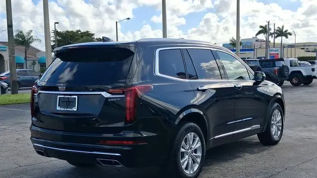 2023 Cadillac XT6 Luxury