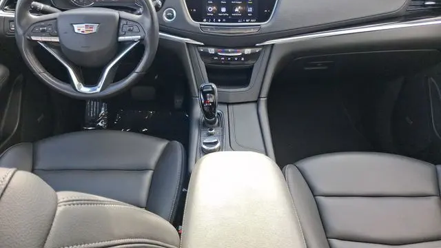 2023 Cadillac XT6 Luxury