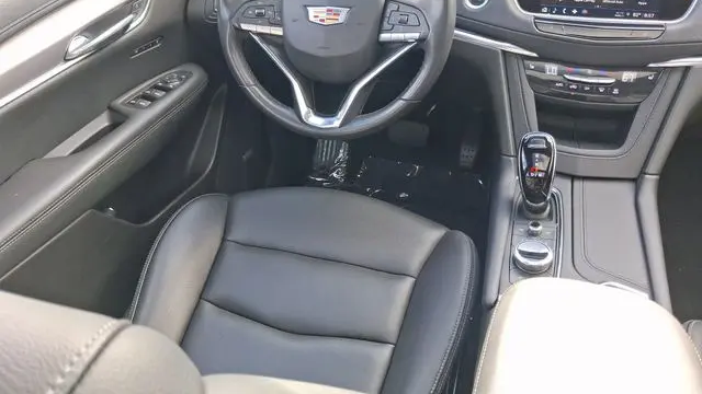 2023 Cadillac XT6 Luxury