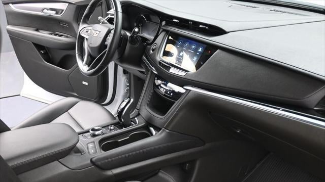 2023 Cadillac XT6 Luxury