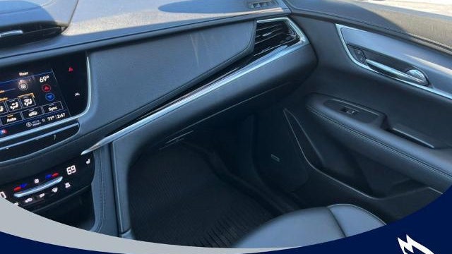 2024 Cadillac XT6 Luxury