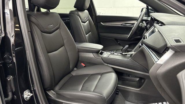 2024 Cadillac XT6 Luxury