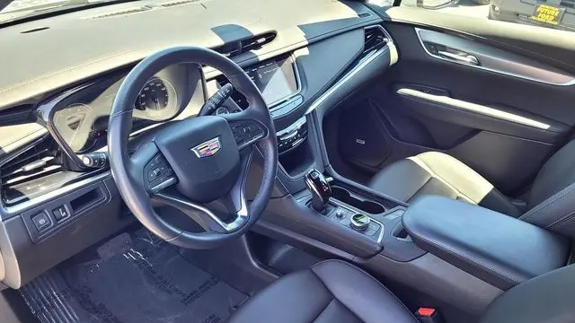2024 Cadillac XT6 Luxury