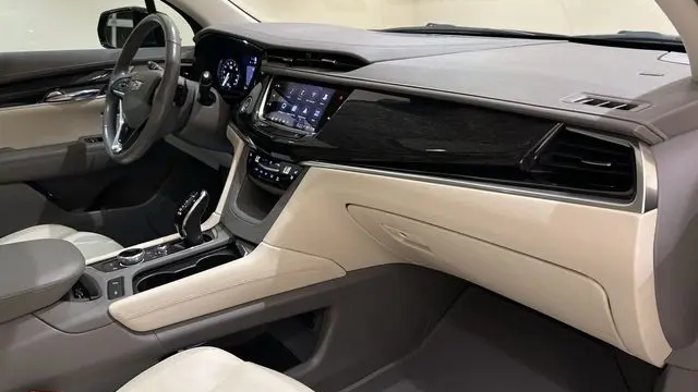 2022 Cadillac XT6 Premium Luxury