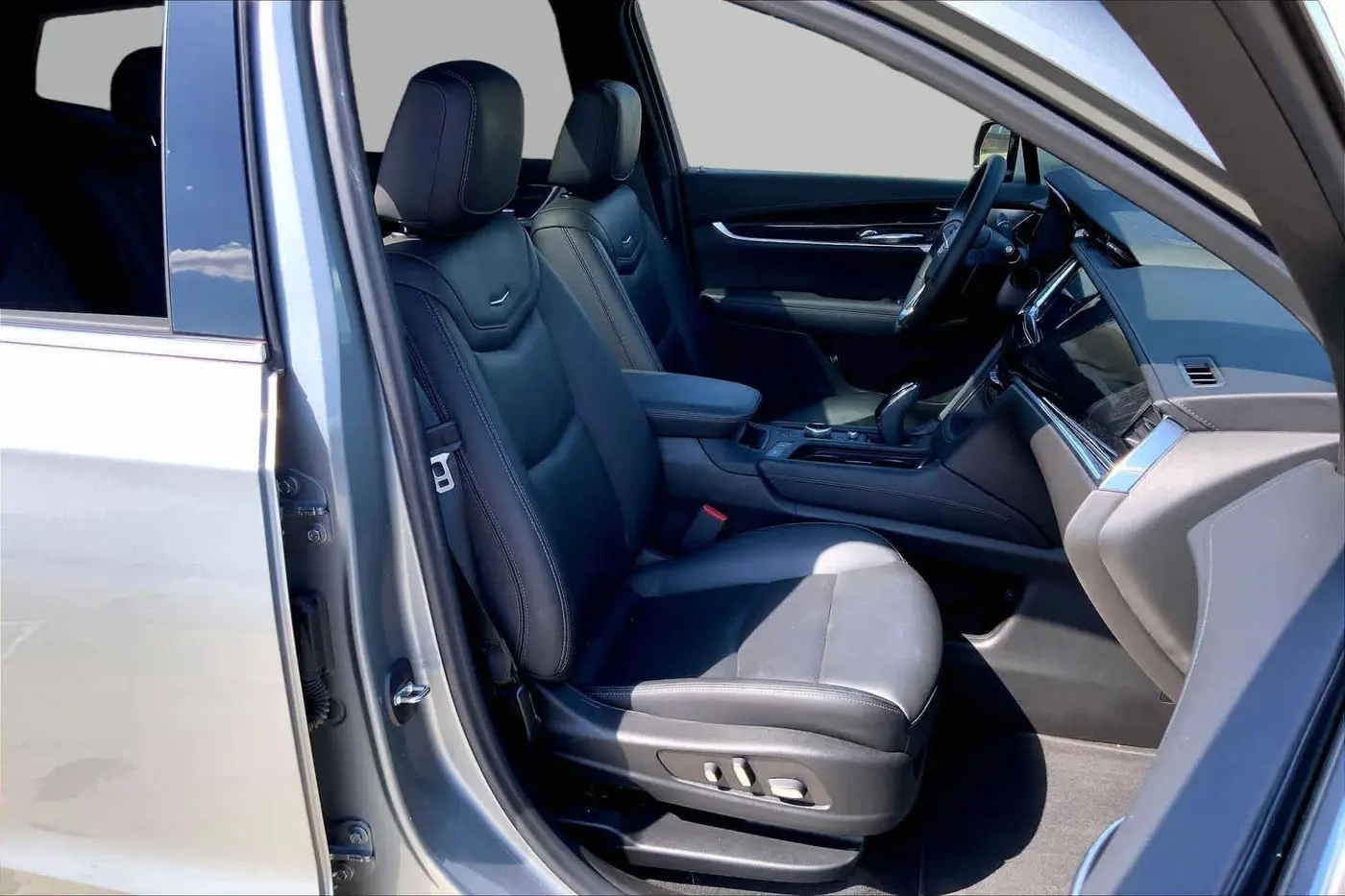 2023 Cadillac XT6 - $35,398