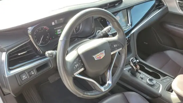 2023 Cadillac XT6 Premium Luxury