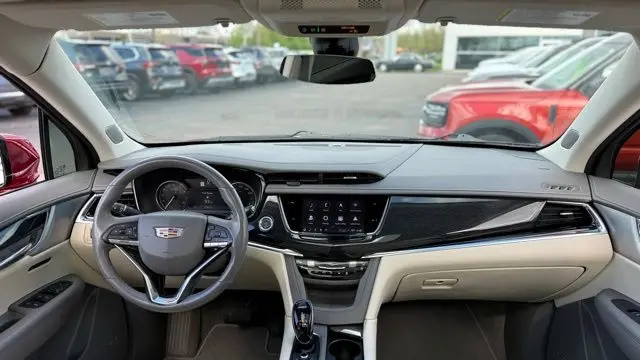 2023 Cadillac XT6 Premium Luxury