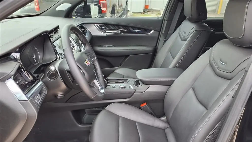 2025 Cadillac XT6 Premium Luxury