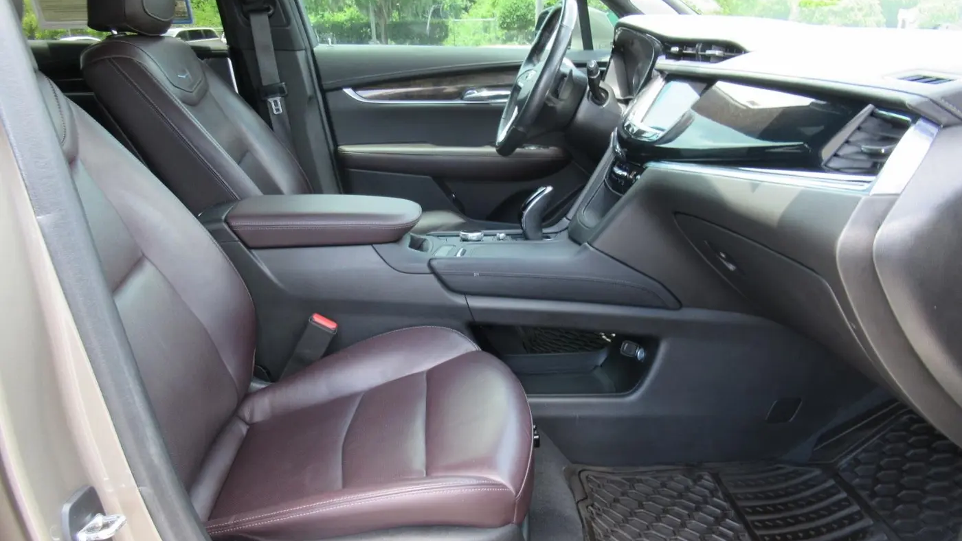 2022 Cadillac XT6 Premium Luxury