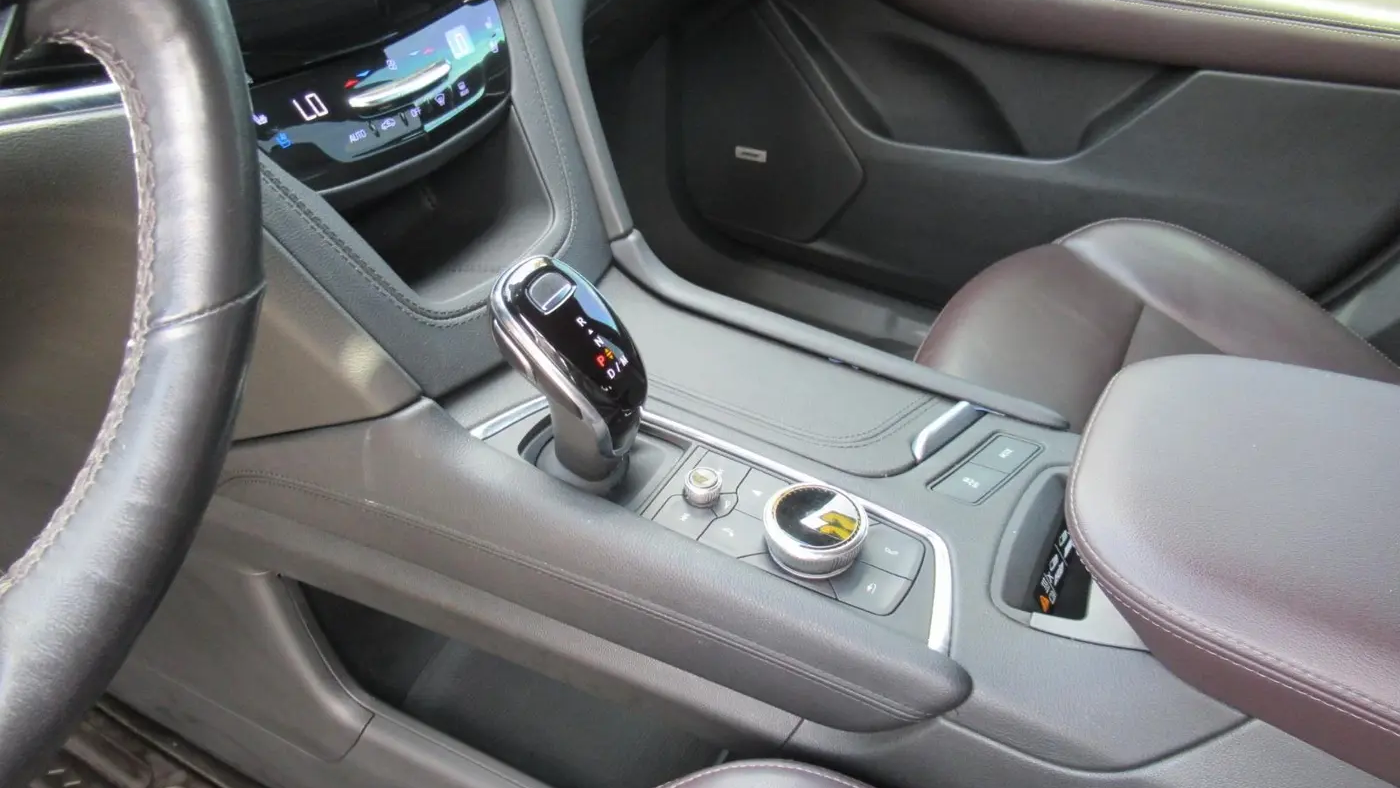 2022 Cadillac XT6 Premium Luxury